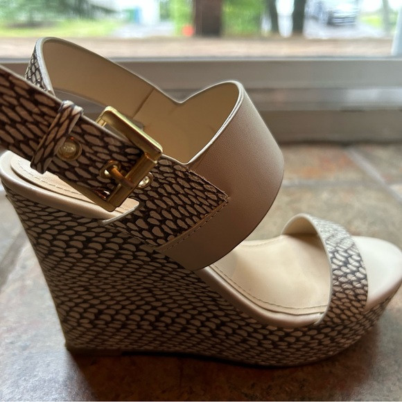 Guess shoes. Size 5. Leather. - Picture 4 of 5